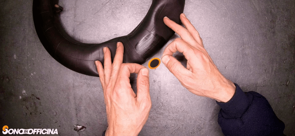 COME RIPARARE UNA RUOTA BUCATA